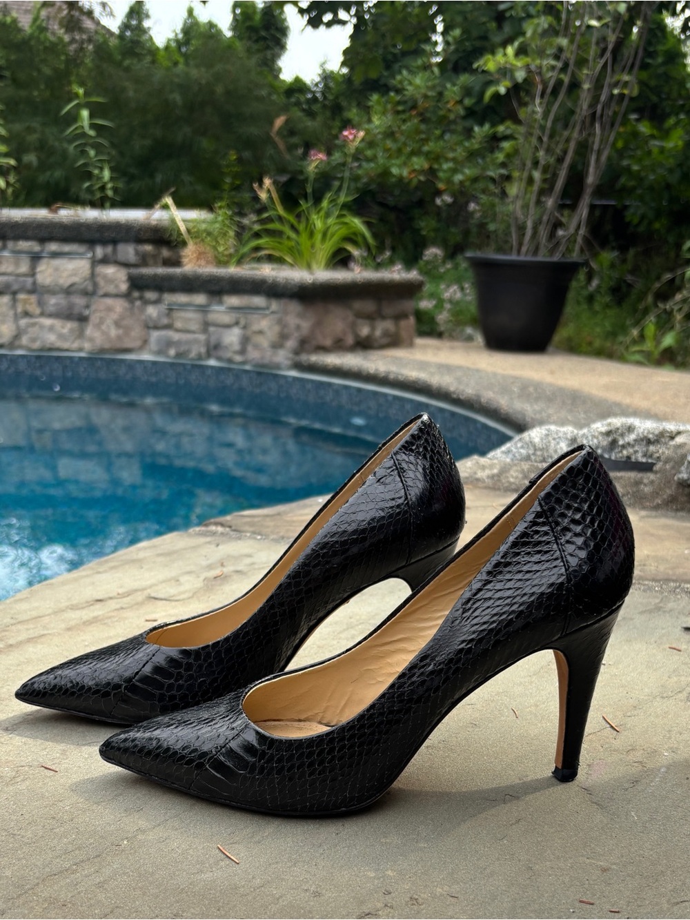 Diane von Furstenberg Annette Pumps | Black Embossed Leather | Size 8 | Box